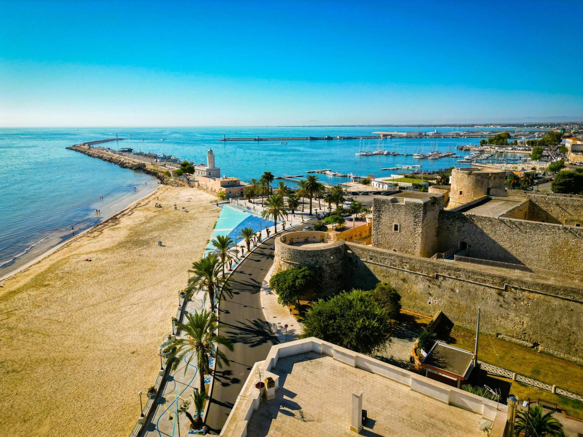 マンフレドーニアMare E Castelloアパートメント エクステリア 写真
